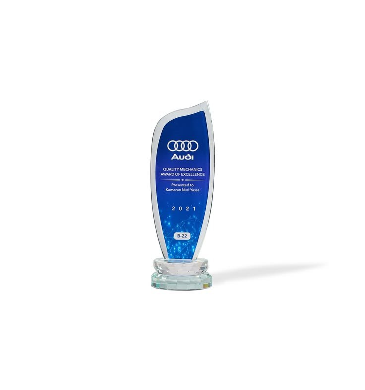 Crystal Plaque Award B-22